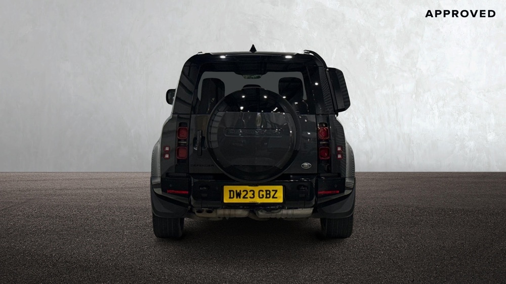 LAND ROVER DEFENDER 110