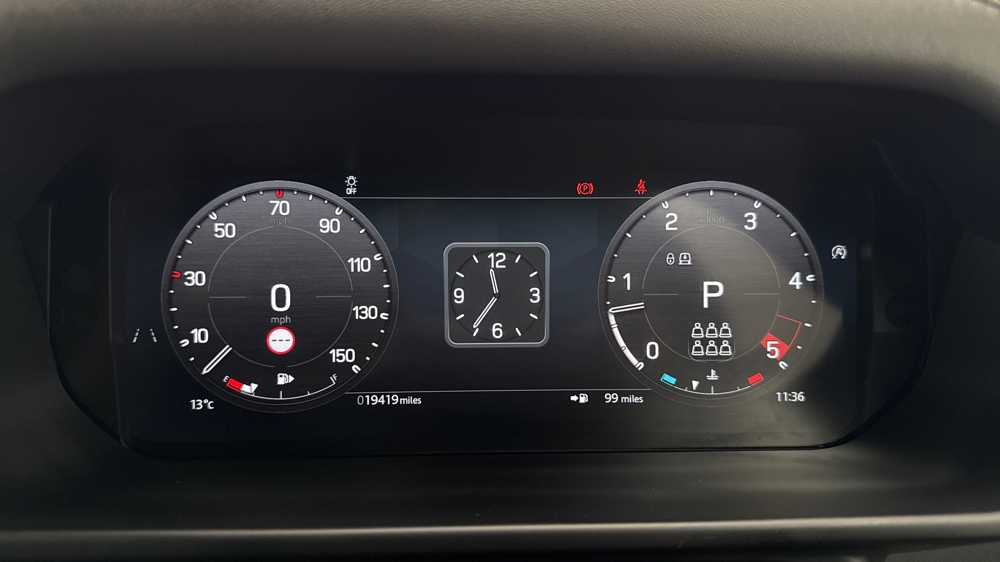 LAND ROVER DEFENDER 130
