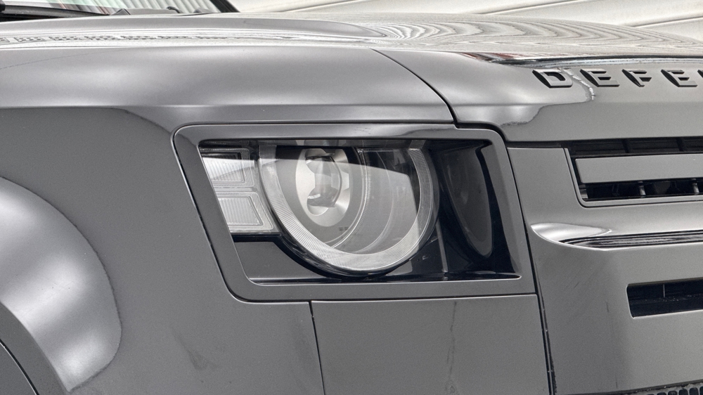 LAND ROVER DEFENDER 130