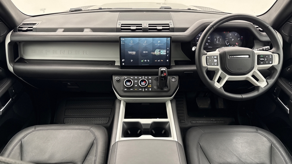 LAND ROVER DEFENDER 130