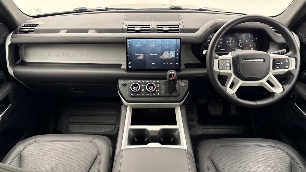 LAND ROVER DEFENDER 110
