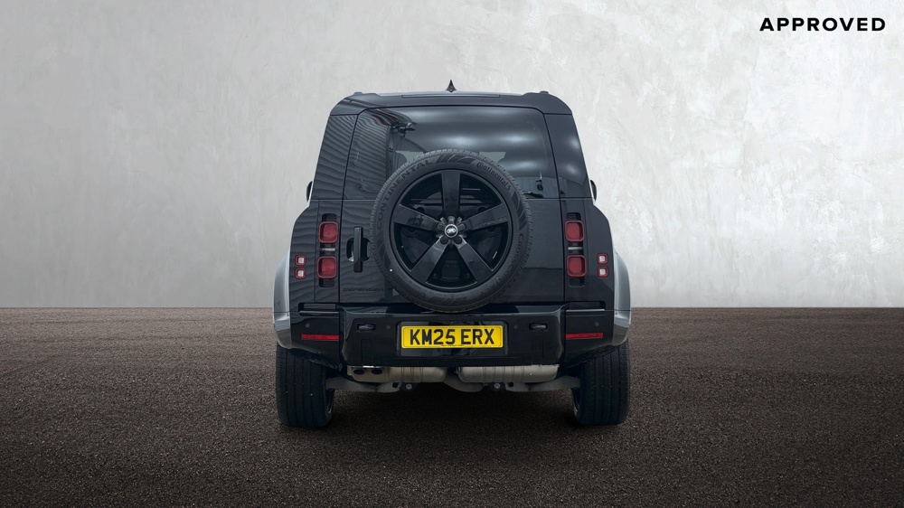 LAND ROVER DEFENDER 110