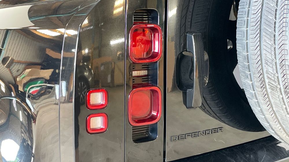 LAND ROVER DEFENDER 90