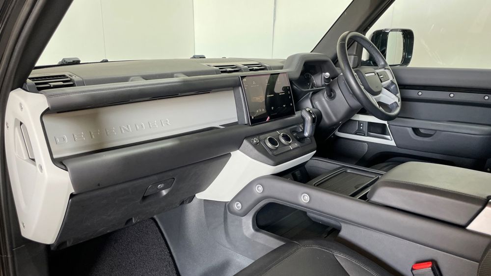 LAND ROVER DEFENDER 90