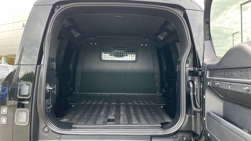 LAND ROVER DEFENDER