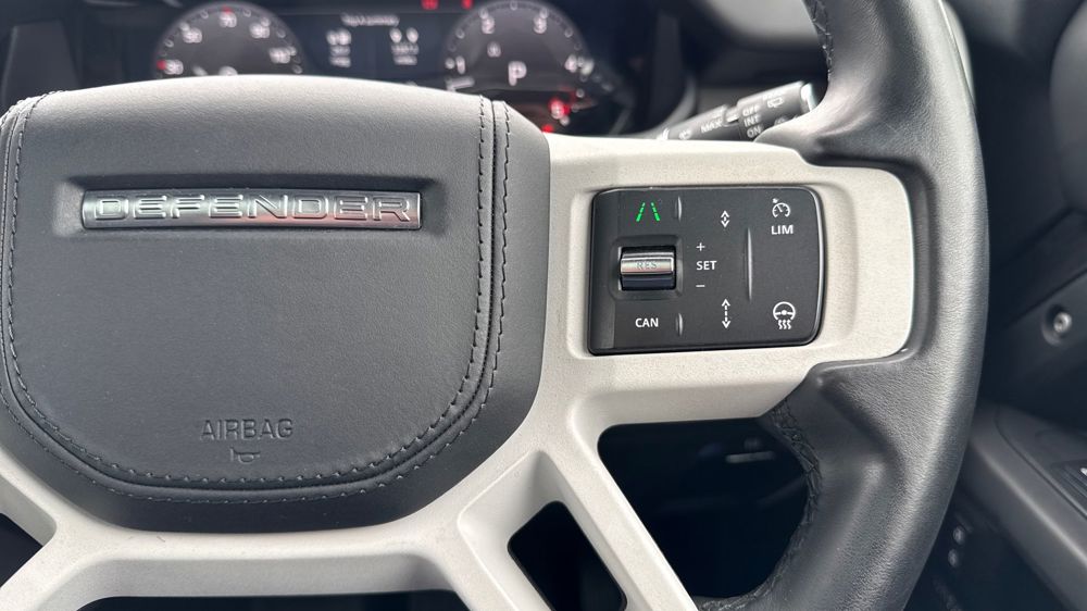 LAND ROVER DEFENDER 110