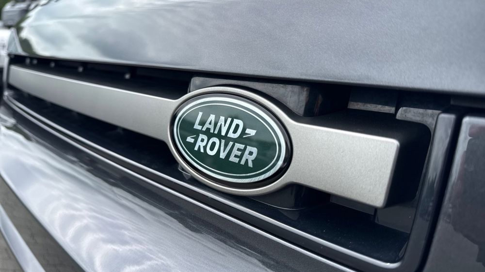 LAND ROVER DEFENDER 110