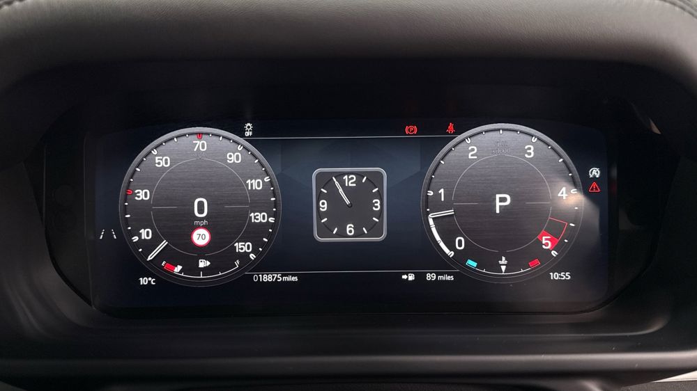 LAND ROVER DEFENDER 110