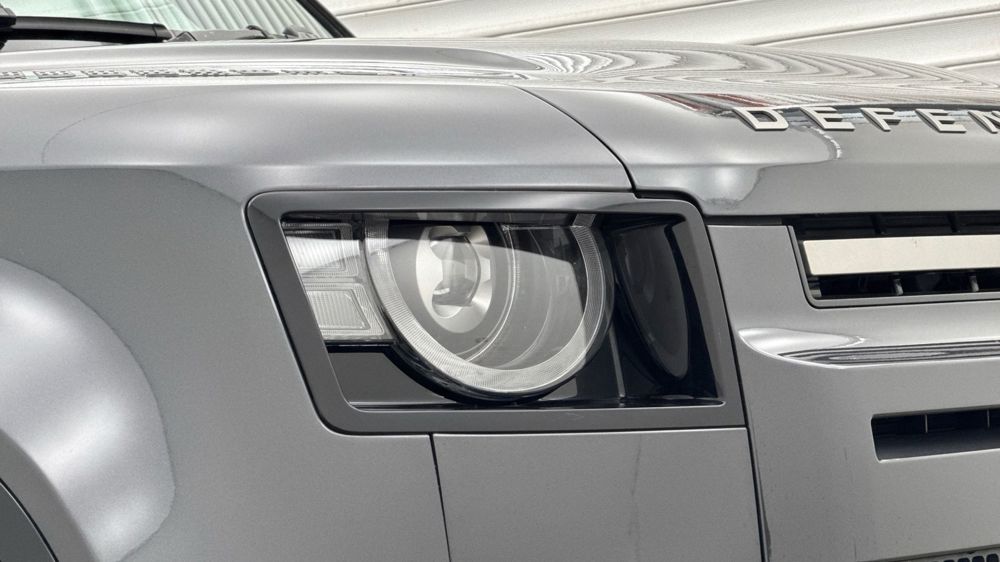 LAND ROVER DEFENDER 110