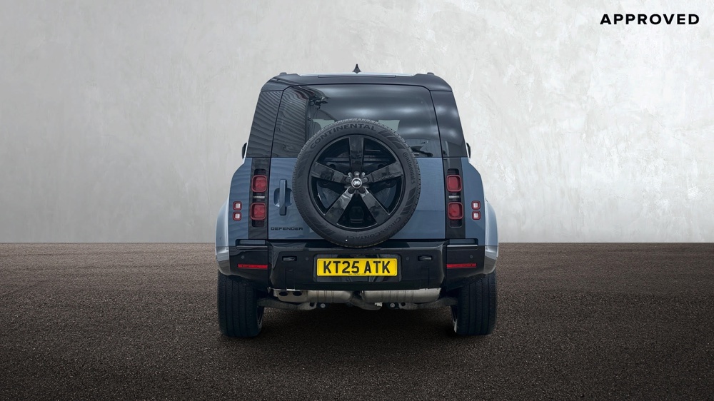LAND ROVER DEFENDER 110