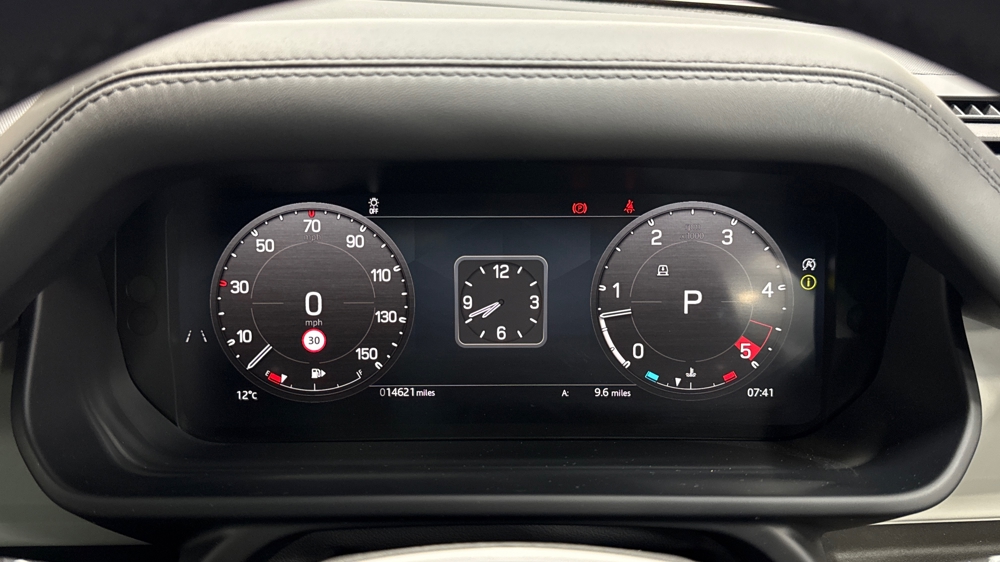 LAND ROVER DEFENDER 110