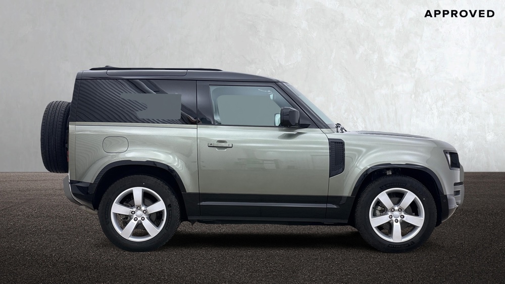 LAND ROVER DEFENDER