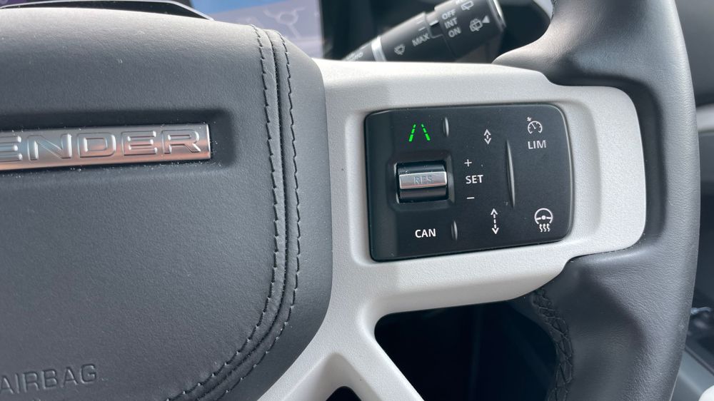 LAND ROVER DEFENDER
