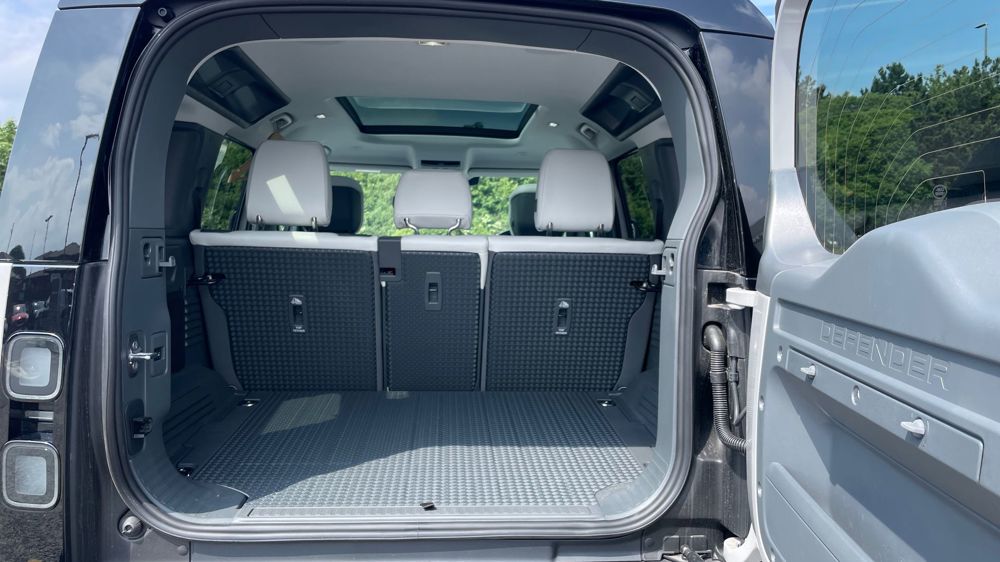 LAND ROVER DEFENDER