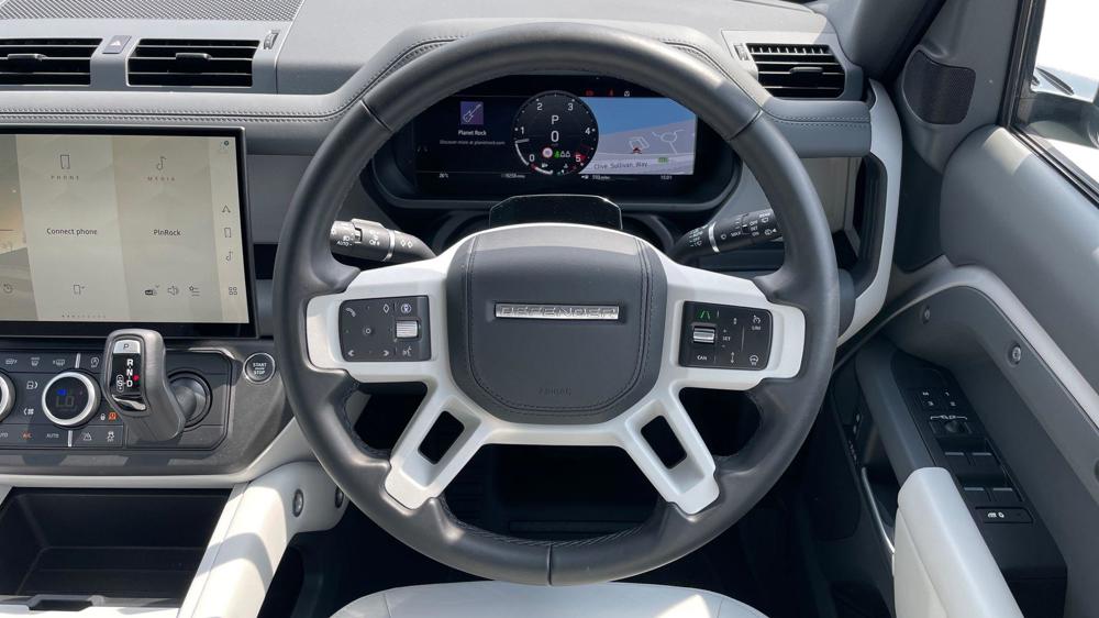 LAND ROVER DEFENDER