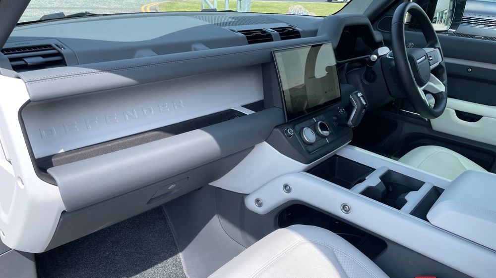 LAND ROVER DEFENDER