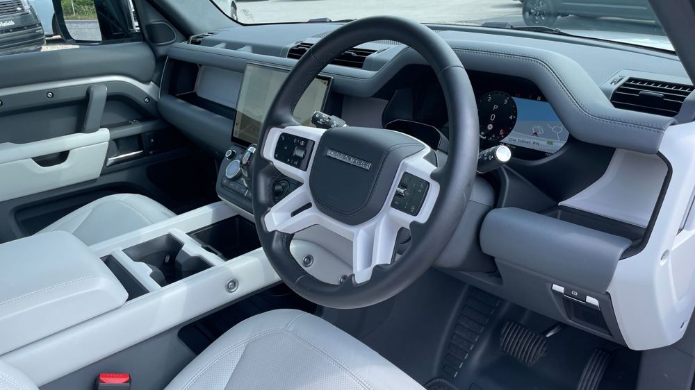 LAND ROVER DEFENDER