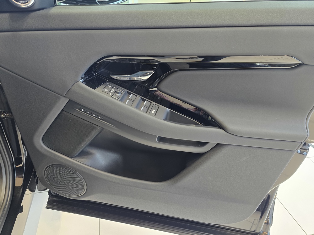 LAND ROVER RANGE ROVER EVOQUE 26.5MY