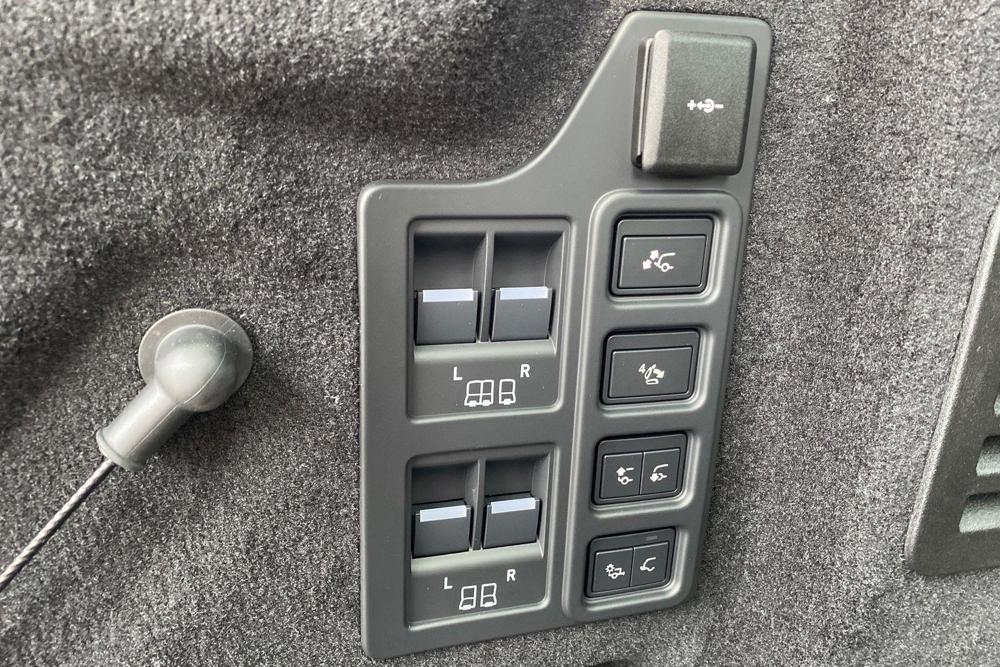 LAND ROVER DISCOVERY 26MY