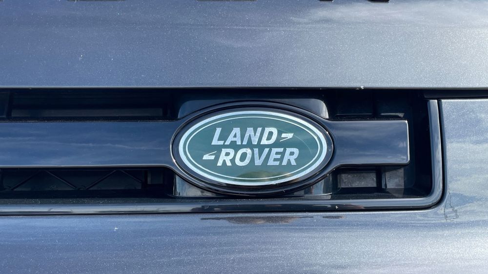 LAND ROVER DEFENDER 110