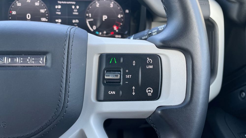 LAND ROVER DEFENDER 110