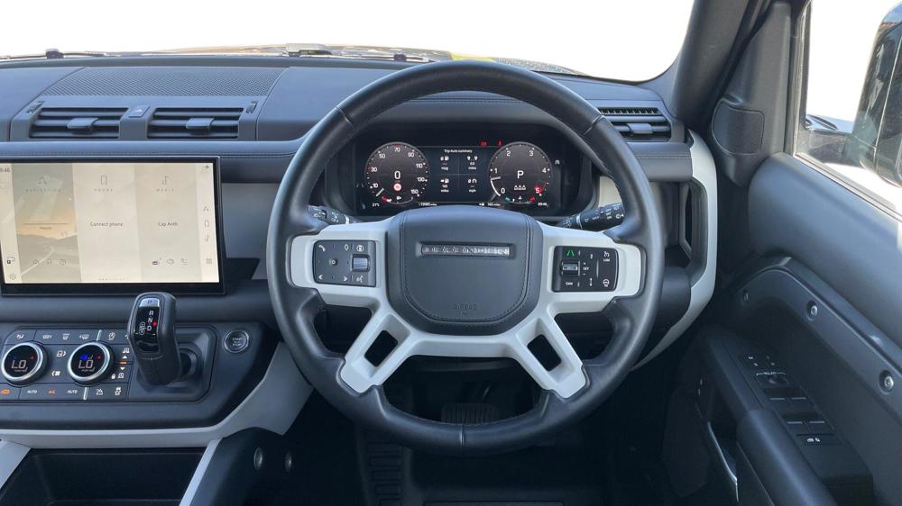 LAND ROVER DEFENDER 110