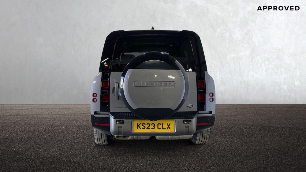 LAND ROVER DEFENDER 130