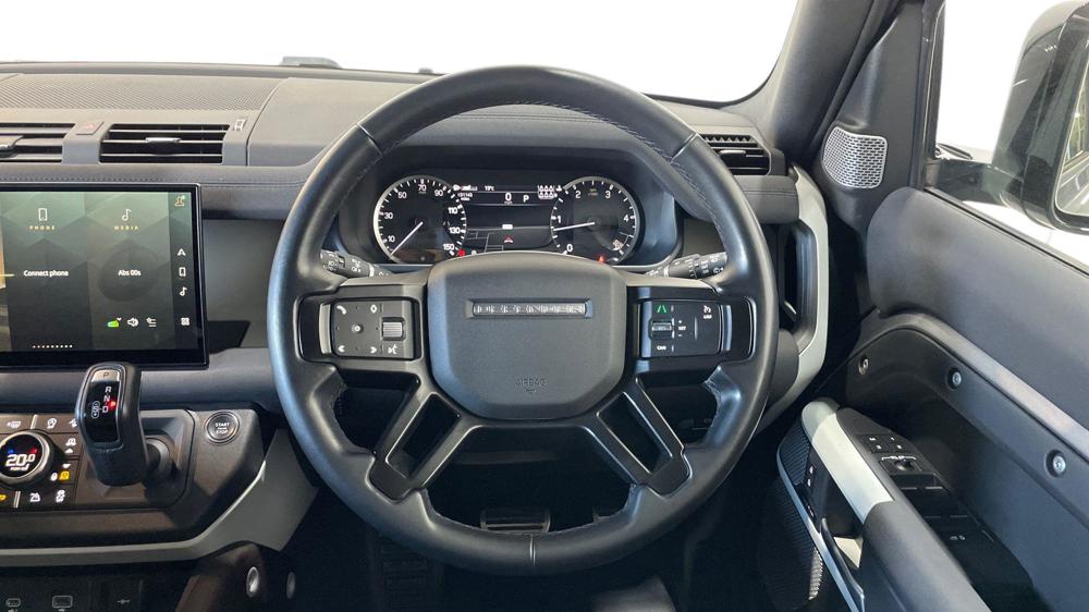 LAND ROVER DEFENDER 130