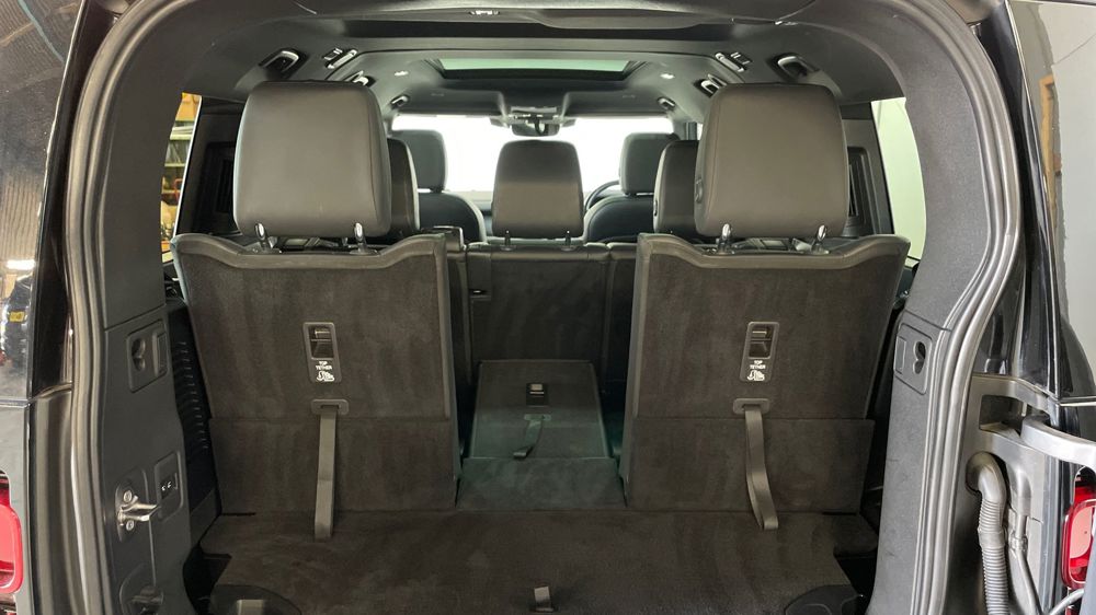 LAND ROVER DEFENDER 130