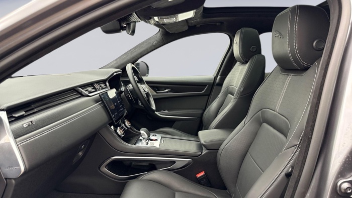 JAGUAR F-PACE P400E