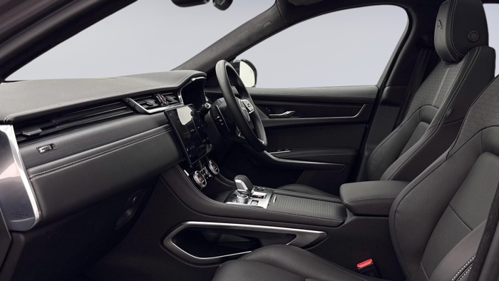 JAGUAR F-PACE P400E