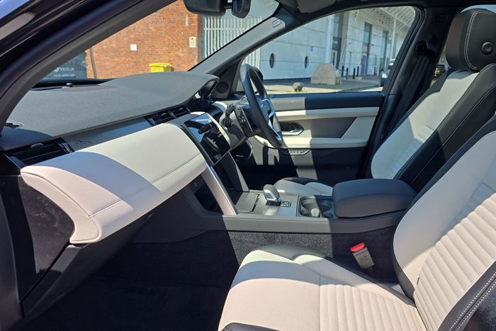 LAND ROVER DISCOVERY SPORT 2.0 D200 AWD AUTO LANDMARK