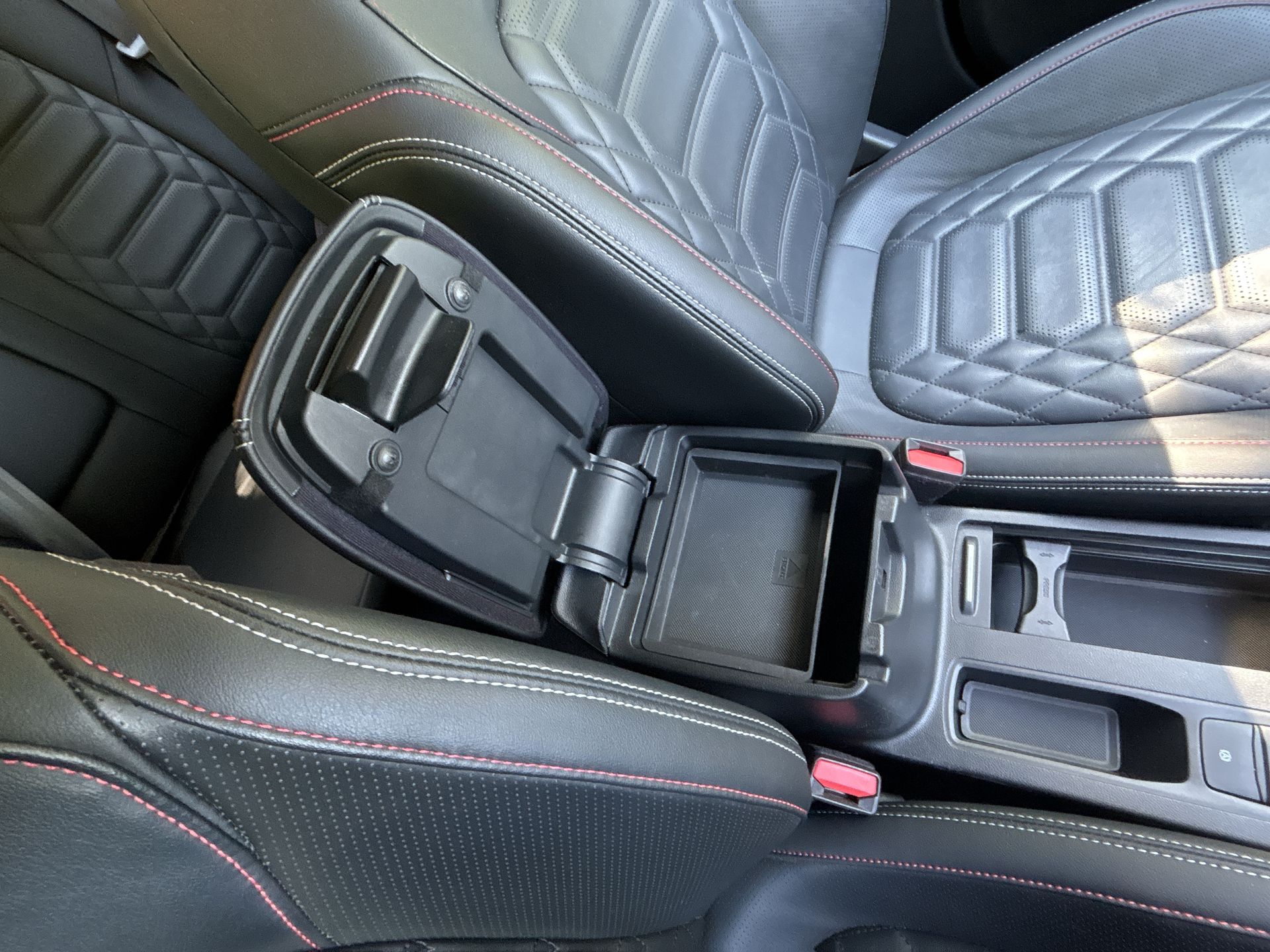ECOBOOST HYBRID MHEV 155 ST-LINE VIGN