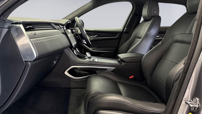 JAGUAR F-PACE P400E