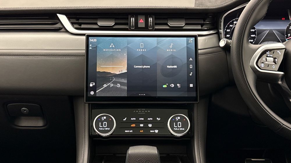 JAGUAR F-PACE