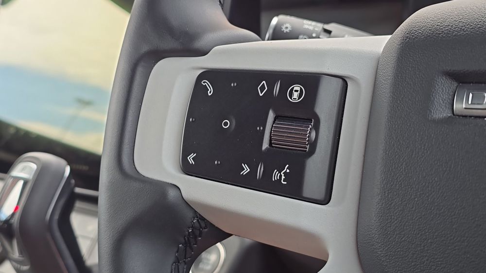 LAND ROVER DEFENDER