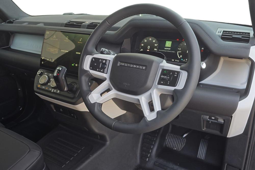 LAND ROVER DEFENDER