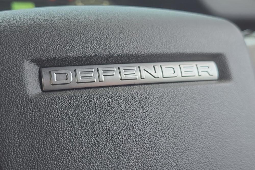 LAND ROVER DEFENDER