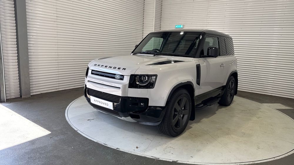 LAND ROVER DEFENDER