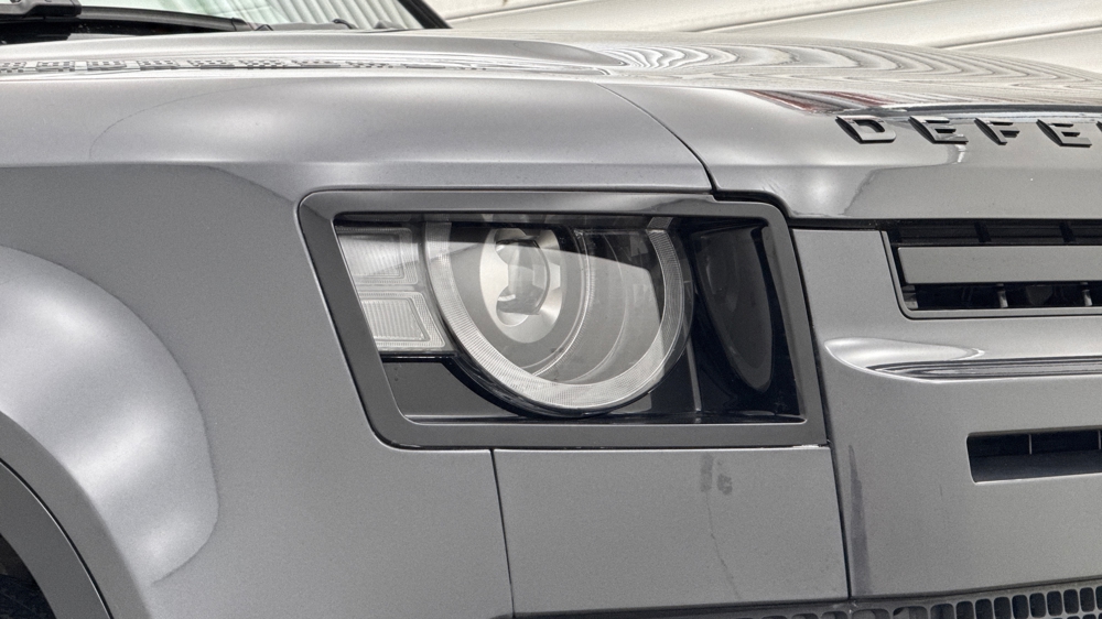 LAND ROVER DEFENDER 130