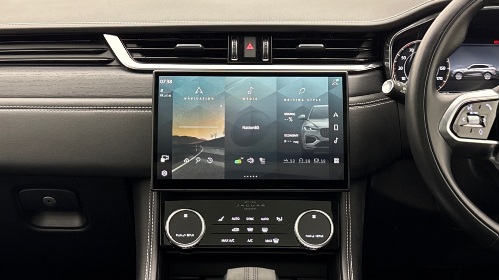 JAGUAR F-PACE