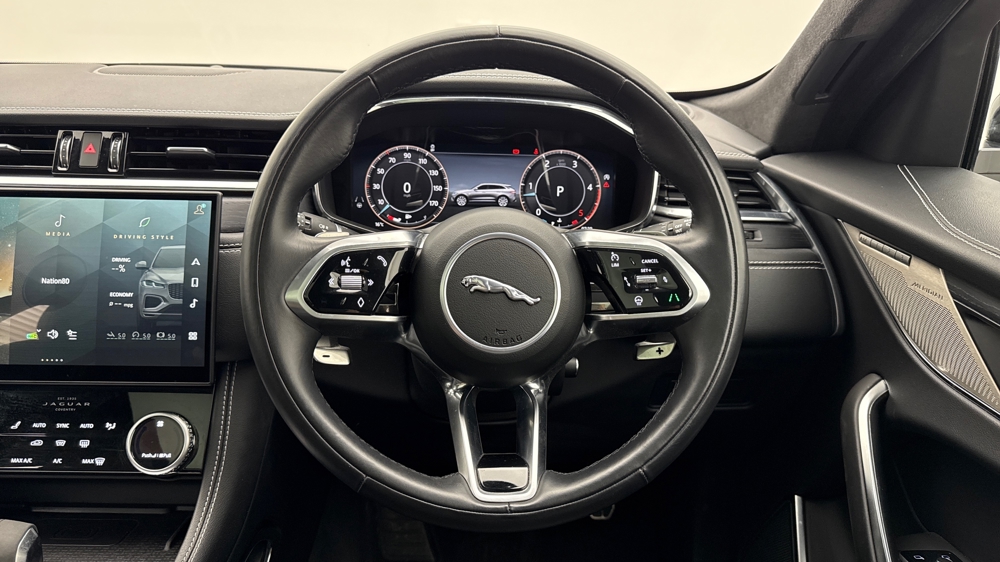 JAGUAR F-PACE
