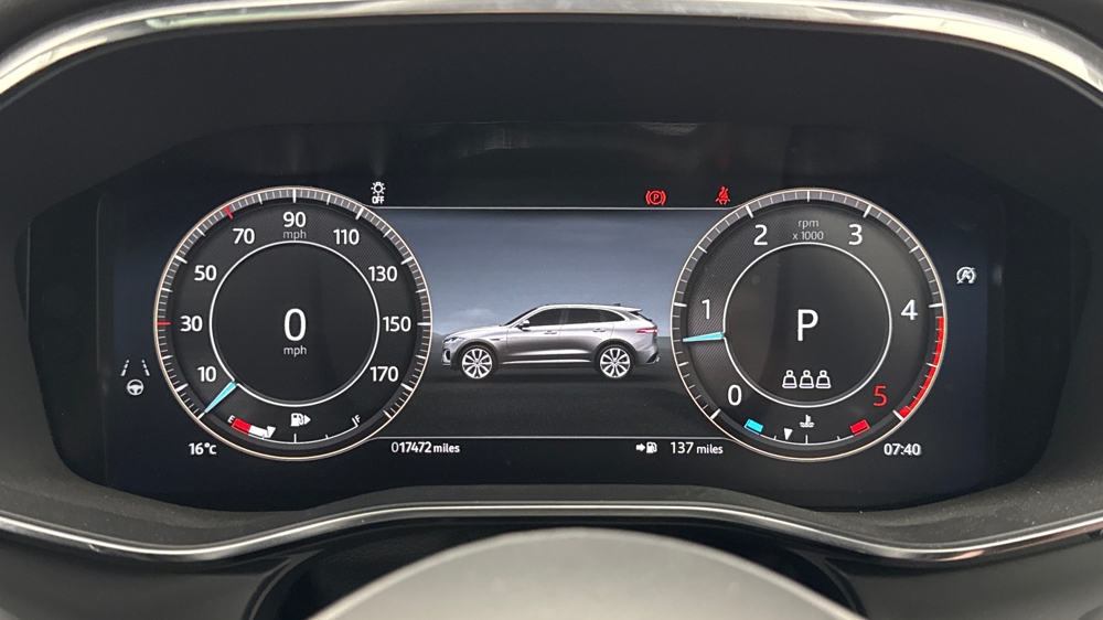 JAGUAR F-PACE