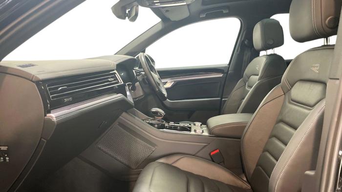 VOLKSWAGEN TOUAREG V6 BLACK EDITION