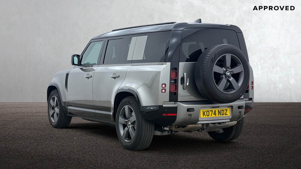 LAND ROVER DEFENDER 110
