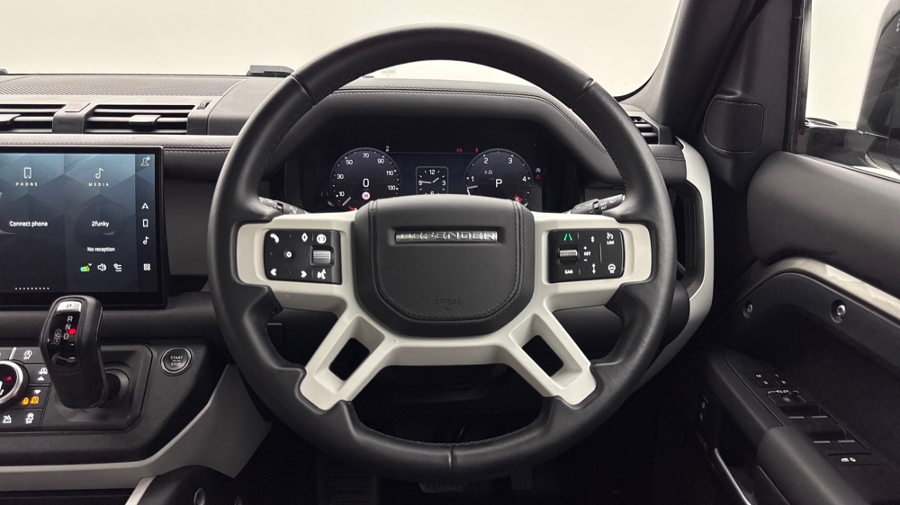 LAND ROVER DEFENDER 110