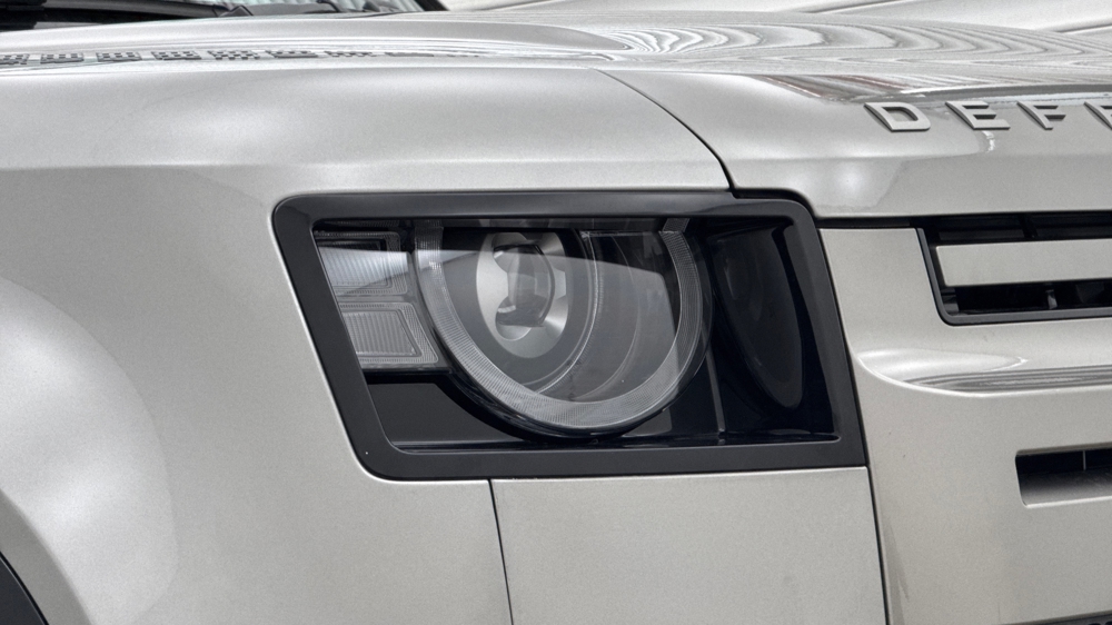 LAND ROVER DEFENDER 110