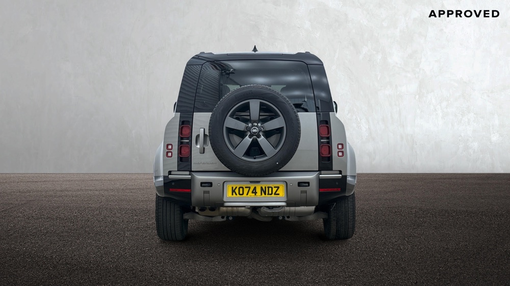 LAND ROVER DEFENDER 110