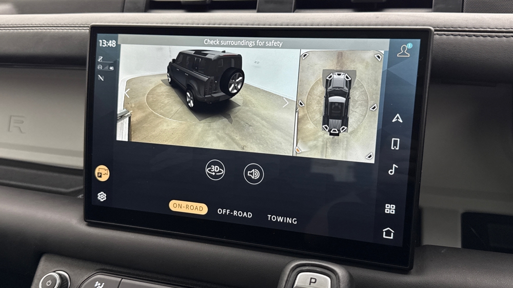 LAND ROVER DEFENDER 110