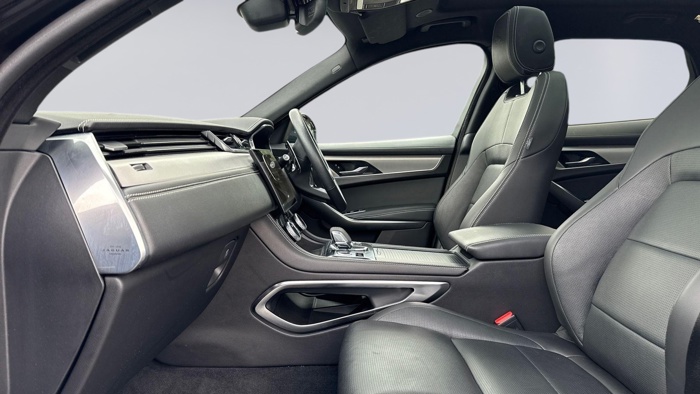 JAGUAR F-PACE D200